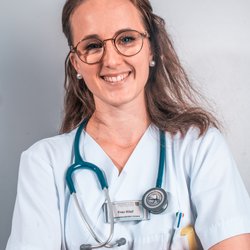 Lächelnde Frau im Porträt
